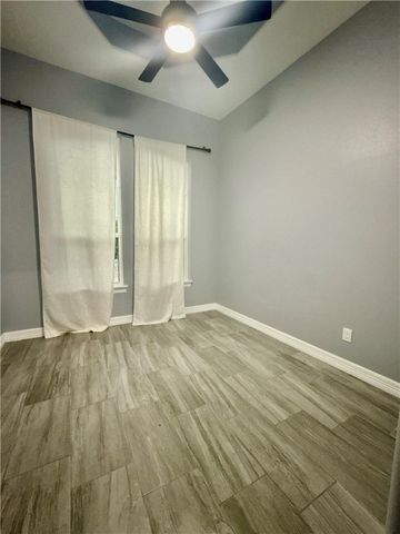 5205 Edinburg, Corpus Christi, TX 78413