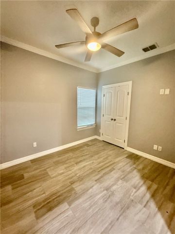 5205 Edinburg, Corpus Christi, TX 78413