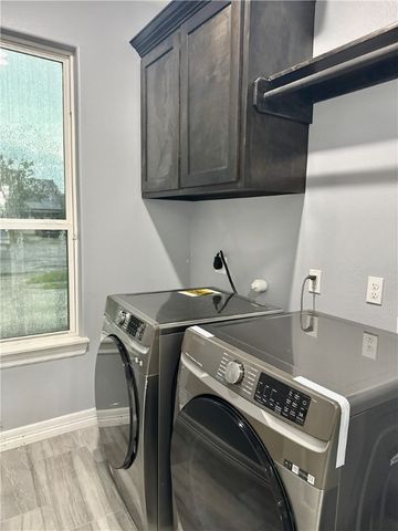 5205 Edinburg, Corpus Christi, TX 78413