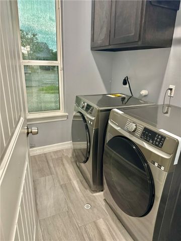 5205 Edinburg, Corpus Christi, TX 78413