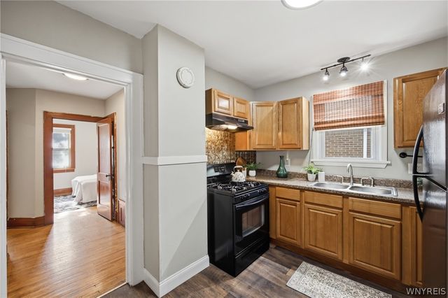73 Saint Marys Road, Buffalo, NY 14211