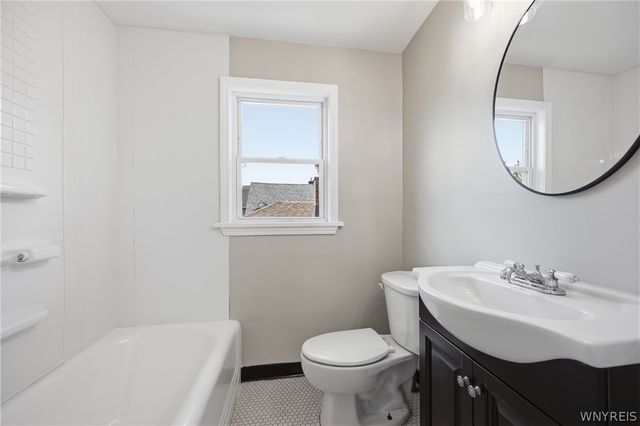 73 Saint Marys Road, Buffalo, NY 14211