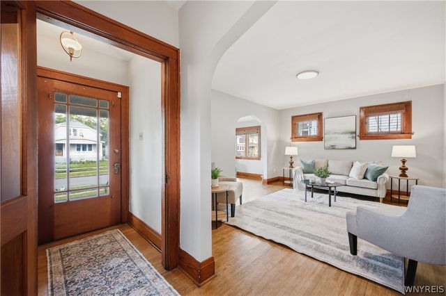 73 Saint Marys Road, Buffalo, NY 14211