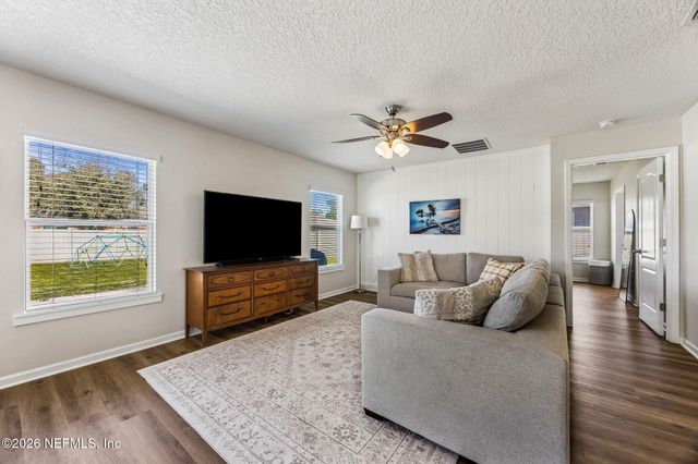 65073 MOSSY CREEK Lane, Yulee, FL 32097