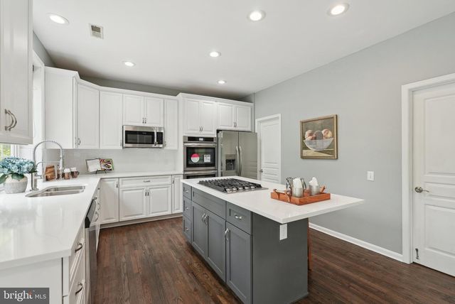 51 KNICKERBOCKER LN, Malvern, PA 19355