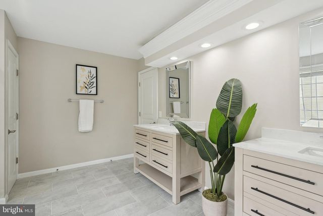 51 KNICKERBOCKER LN, Malvern, PA 19355