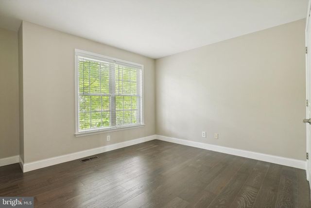 51 KNICKERBOCKER LN, Malvern, PA 19355