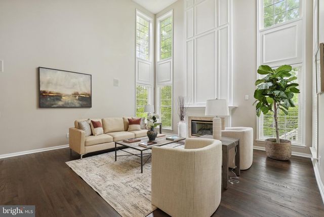 51 KNICKERBOCKER LN, Malvern, PA 19355