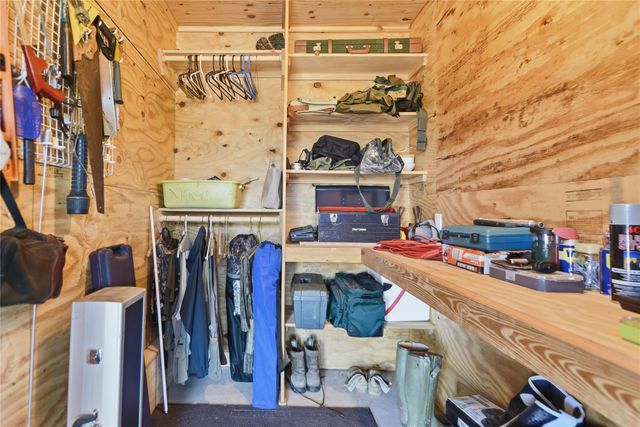 7850 Highway 159 W, Bellville, TX 77418