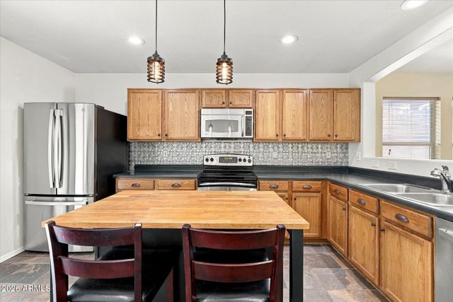 2891 W Silver Creek Lane, San Tan Valley, AZ 85144