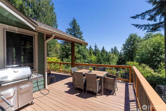 15765 Green Leaf Lane SW, Port Orchard, WA 98367