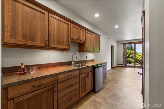 15765 Green Leaf Lane SW, Port Orchard, WA 98367