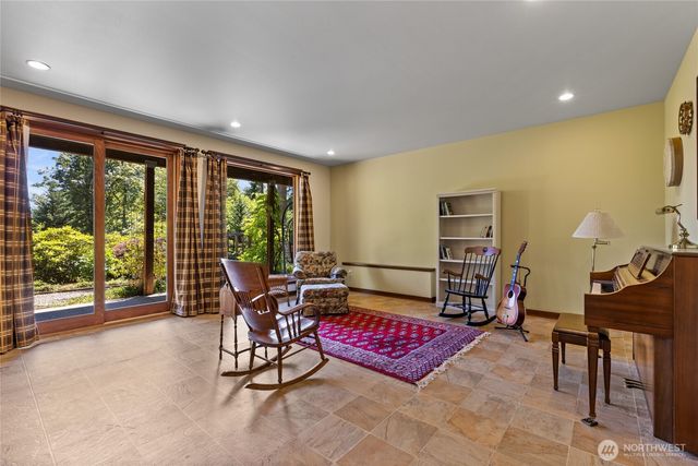 15765 Green Leaf Lane SW, Port Orchard, WA 98367
