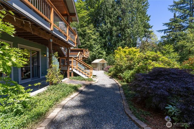 15765 Green Leaf Lane SW, Port Orchard, WA 98367