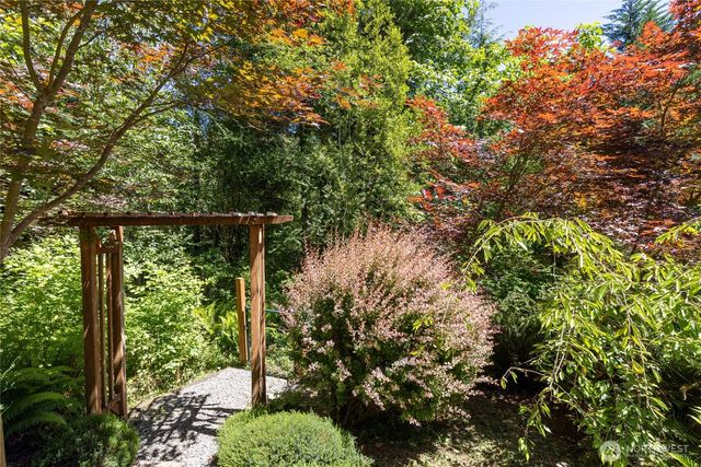 15765 Green Leaf Lane SW, Port Orchard, WA 98367