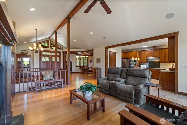 15765 Green Leaf Lane SW, Port Orchard, WA 98367