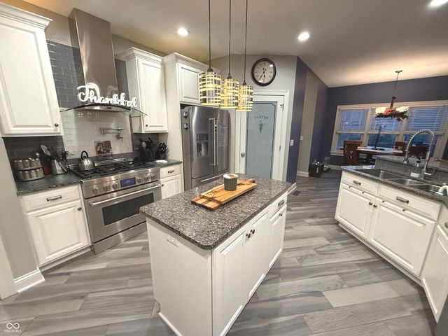 1326 E Browning Court, Martinsville, IN 46151