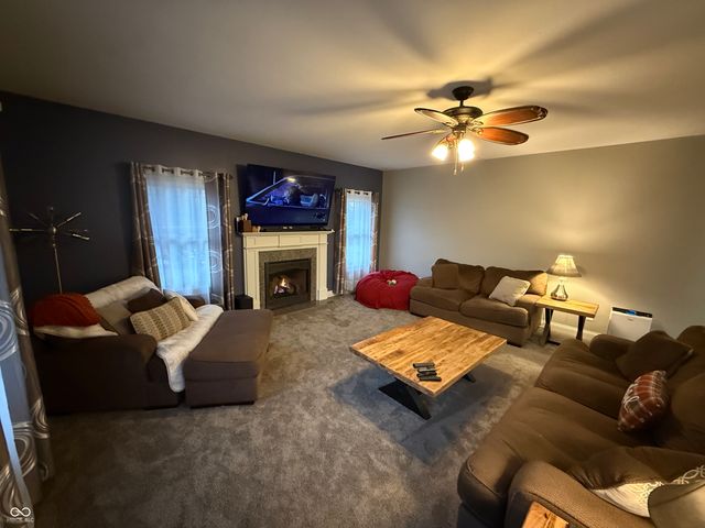 1326 E Browning Court, Martinsville, IN 46151