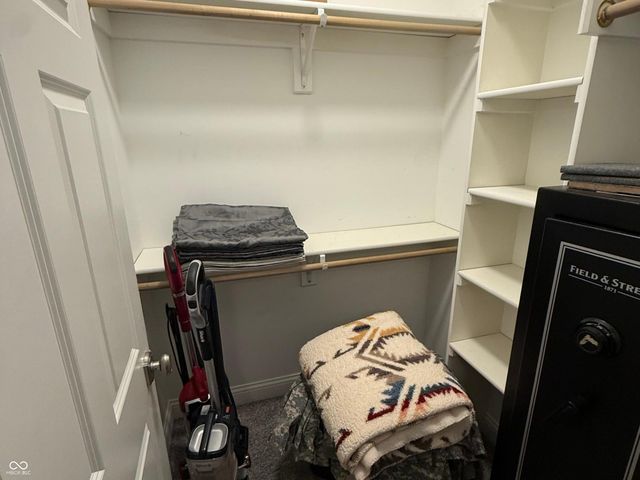 1326 E Browning Court, Martinsville, IN 46151