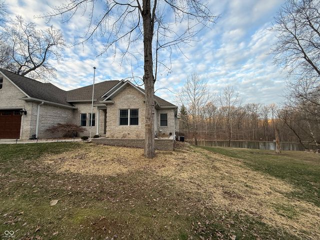 1326 E Browning Court, Martinsville, IN 46151