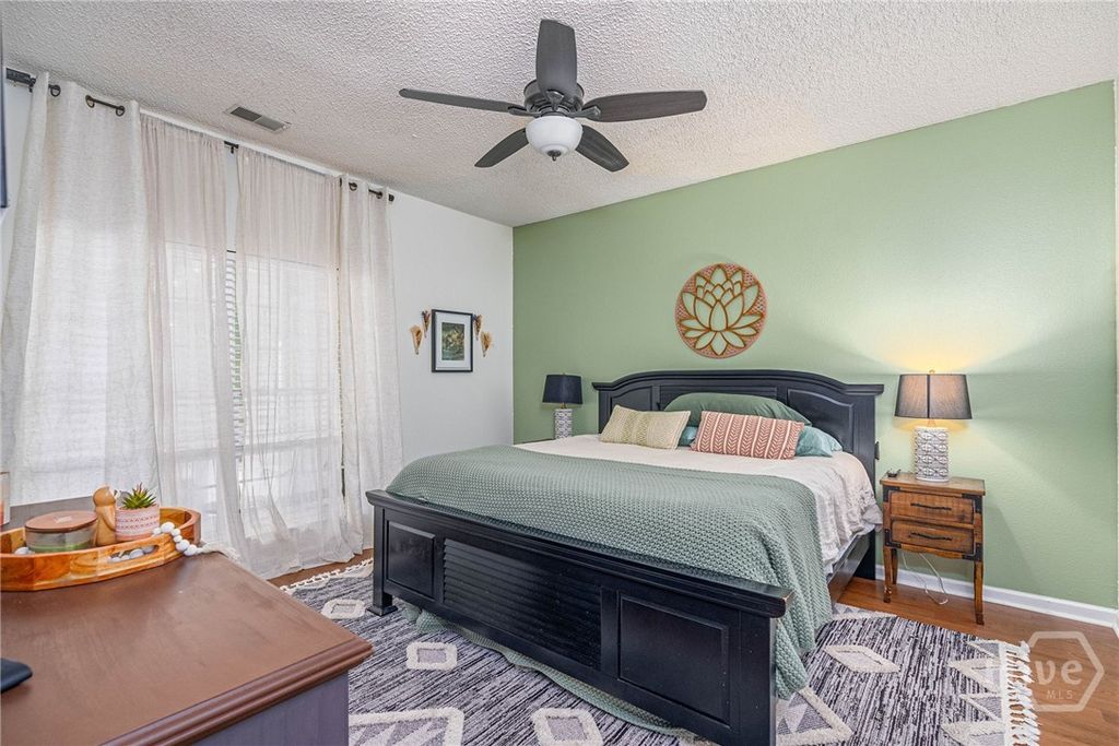 Image 12 of property listing at 88 Falkland Avenue, Savannah, GA 31407