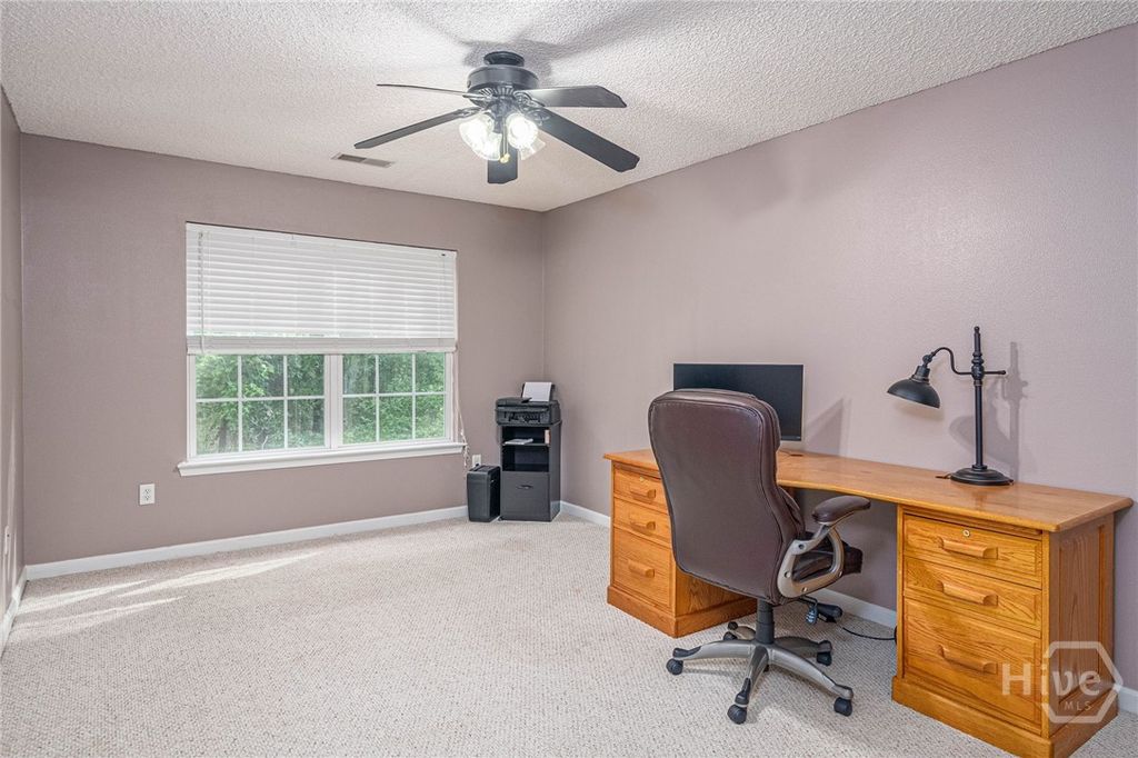 Image 17 of property listing at 88 Falkland Avenue, Savannah, GA 31407