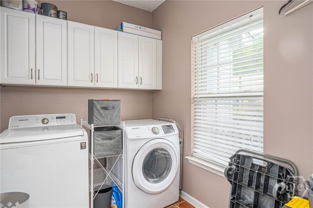 Image 19 of property listing at 88 Falkland Avenue, Savannah, GA 31407
