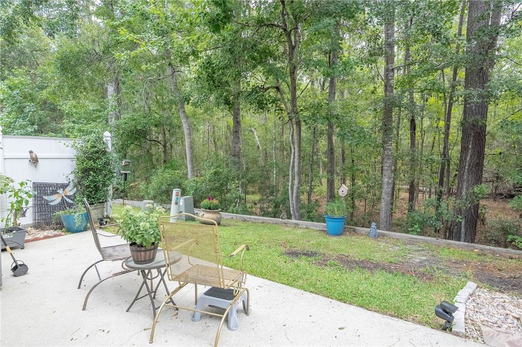 Image 22 of property listing at 88 Falkland Avenue, Savannah, GA 31407