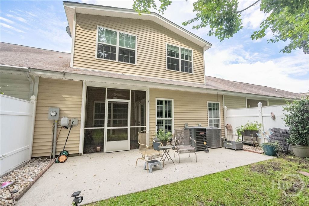 Image 23 of property listing at 88 Falkland Avenue, Savannah, GA 31407