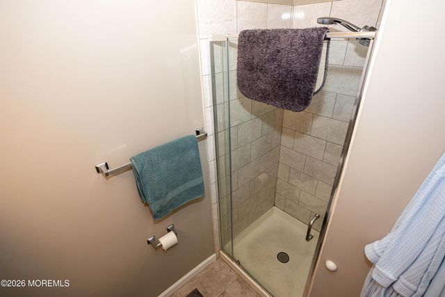 43 Farnham Square 243, Parlin, NJ 08859