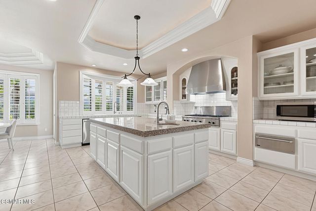 4006 Hunt Club Court, Agoura Hills, CA 91301