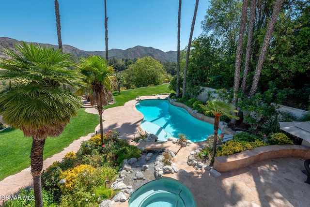 4006 Hunt Club Court, Agoura Hills, CA 91301