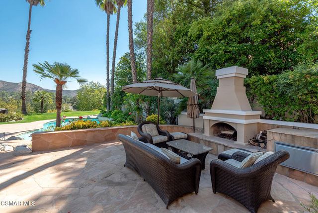 4006 Hunt Club Court, Agoura Hills, CA 91301