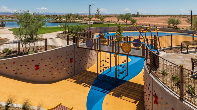 10184 S MINERS RUN Trail, Apache Junction, AZ 85120