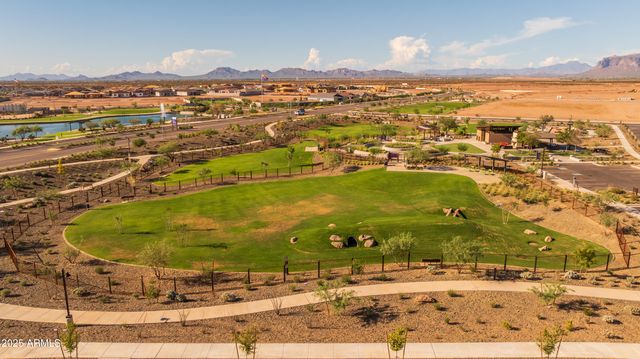 10184 S MINERS RUN Trail, Apache Junction, AZ 85120