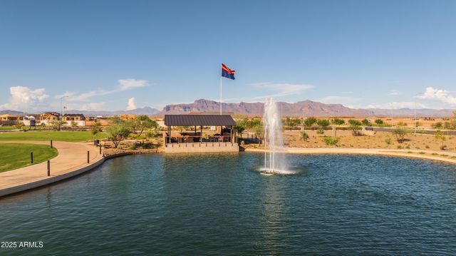 10184 S MINERS RUN Trail, Apache Junction, AZ 85120