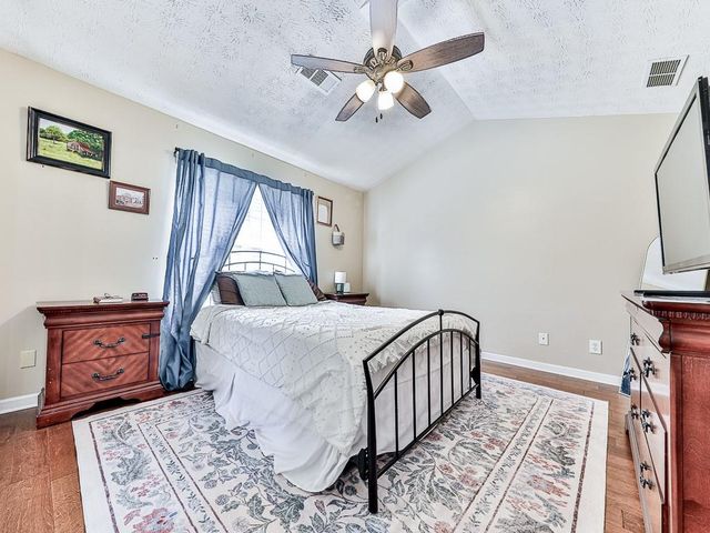 15 Oak Grove Lane NW, Adairsville, GA 30103