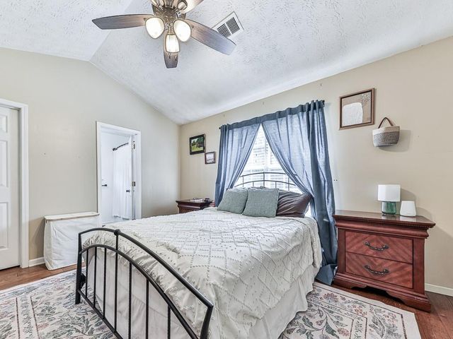 15 Oak Grove Lane NW, Adairsville, GA 30103