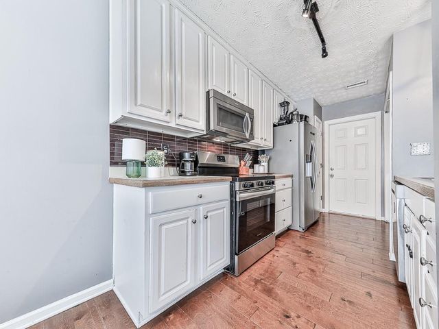 15 Oak Grove Lane NW, Adairsville, GA 30103