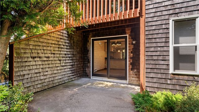 78 Independence Court, Portsmouth, RI 02871