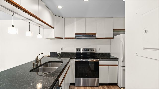 78 Independence Court, Portsmouth, RI 02871