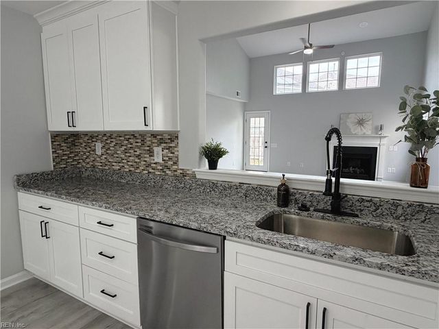 113 Graystone TRCE, Suffolk, VA 23435