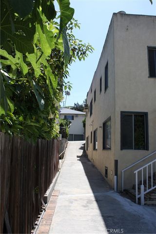 1209 Hyperion Avenue, Los Angeles, CA 90029
