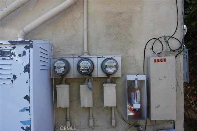1209 Hyperion Avenue, Los Angeles, CA 90029