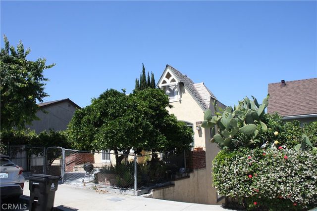 1209 Hyperion Avenue, Los Angeles, CA 90029