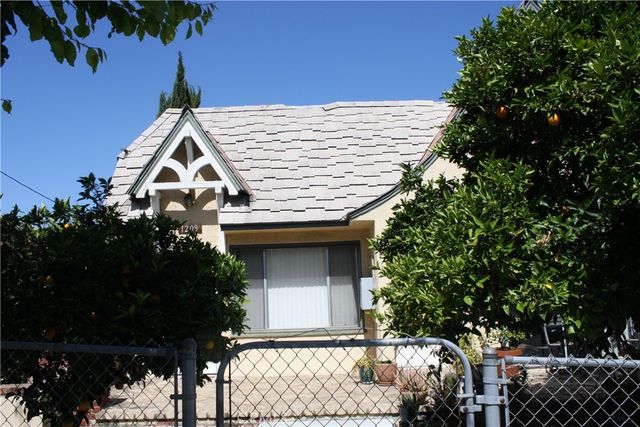 1209 Hyperion Avenue, Los Angeles, CA 90029