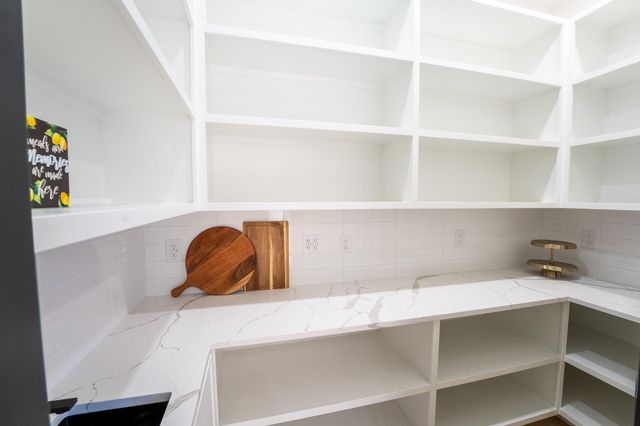 6016 Copper Ridge Street, Nixa, MO 65714