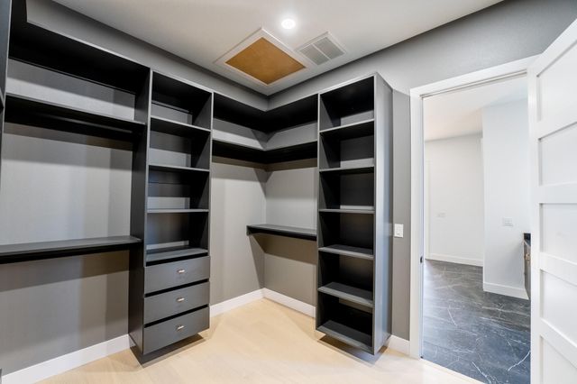 6016 Copper Ridge Street, Nixa, MO 65714