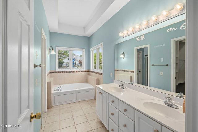 3130 Stonegate Drive, Maumee, OH 43537