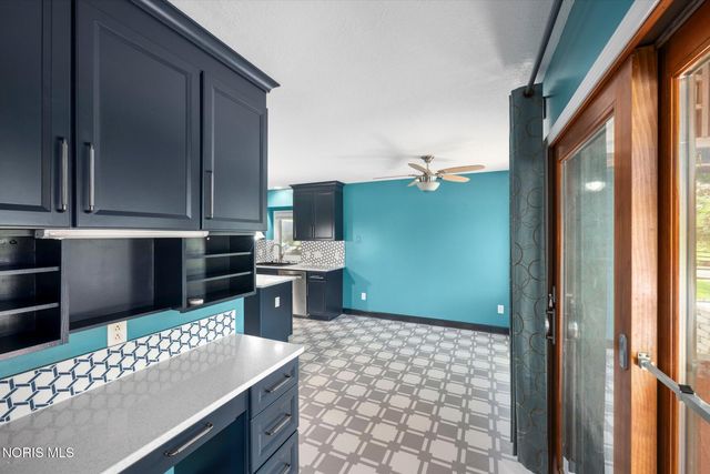 3130 Stonegate Drive, Maumee, OH 43537